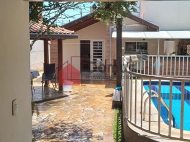 Casa com 320m², à venda, no bairro Loteamento Residencial Andrade em Pindamonhangaba