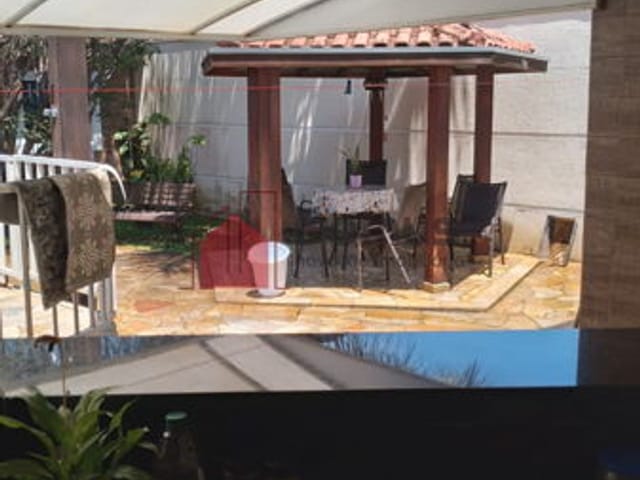 Casa com 320m², à venda, no bairro Loteamento Residencial Andrade em Pindamonhangaba
