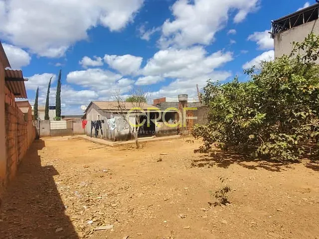 Casa com 420m² 2 quartos e 1 banheiro, à venda, no bairro Parque Lago em Formosa