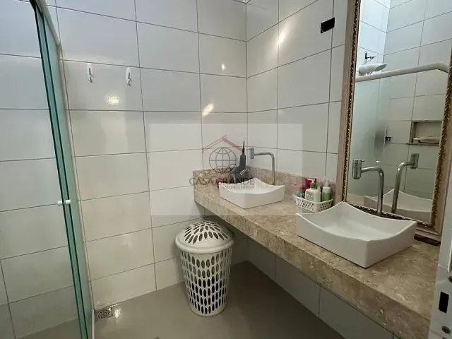 Casa com 150m² 3 quartos e 2 banheiros, à venda, no bairro Centro em Rolândia