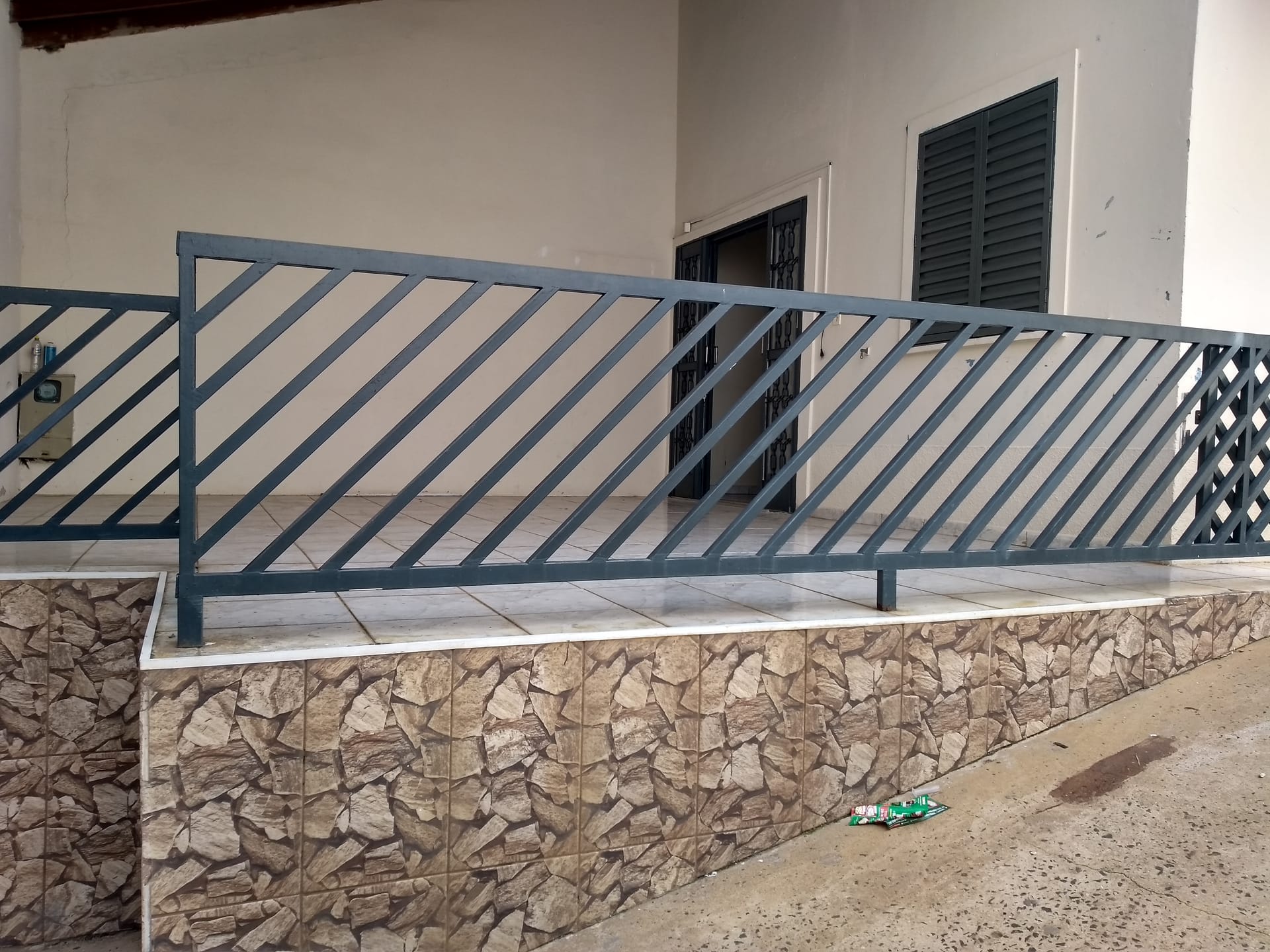 Casa para alugar com 2 quartos, 100m² - Foto 1