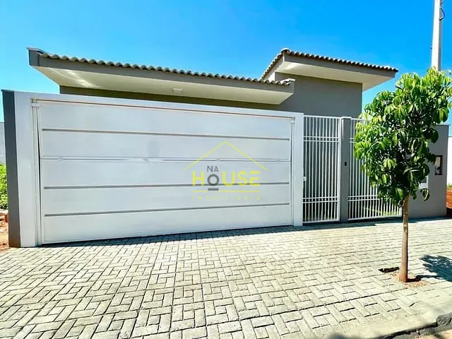 Casa com 180m² 3 quartos e 2 banheiros, à venda, no bairro Loteamento Jardim Residencial Moriá em Votuporanga