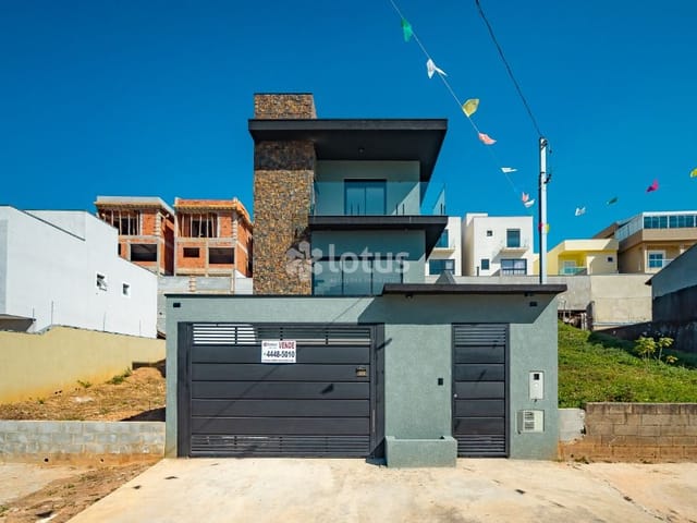 Casa com 175m² 3 quartos e 4 banheiros, à venda ou para alugar, no bairro Portais (Polvilho) em Cajamar