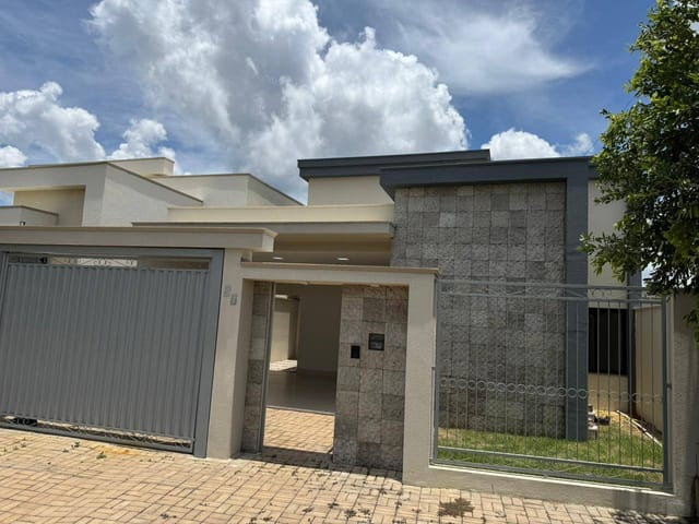 Casa com 248m² 3 quartos e 1 banheiro, à venda, no bairro Aquarela das Artes em Sinop
