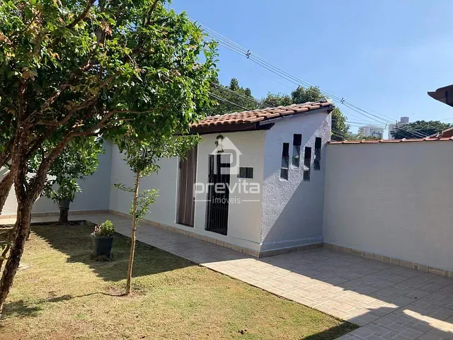 Casa com 310m² 3 quartos e 2 banheiros, à venda, no bairro Jardim Independência em Taubaté