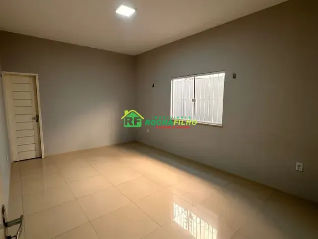 Casa com 600m² 4 quartos e 2 banheiros, à venda ou para alugar, no bairro Vermelha em Teresina