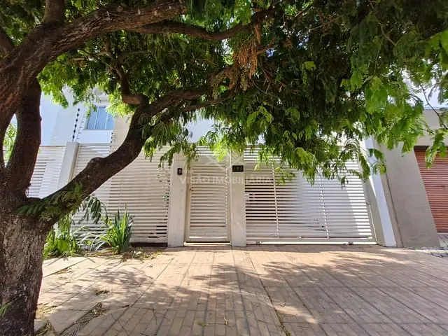 Casa 4 quartos e 4 banheiros, para alugar, no bairro Setor Residencial Norte em Sinop