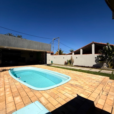 Casa com 360m² 4 quartos e 2 banheiros, à venda, no bairro Porto do Carro em Cabo Frio