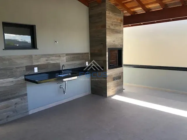 Casa com 250m² 3 quartos e 2 banheiros, à venda, no bairro Jacaré em Itupeva