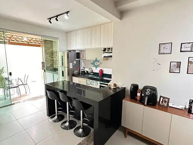 Casa 2 quartos e 2 banheiros, à venda, no bairro Jardim Vitória em Belo Horizonte