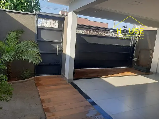 Casa com 192m² 3 quartos e 2 banheiros, à venda, no bairro Jardim Residencial Vilar em Votuporanga