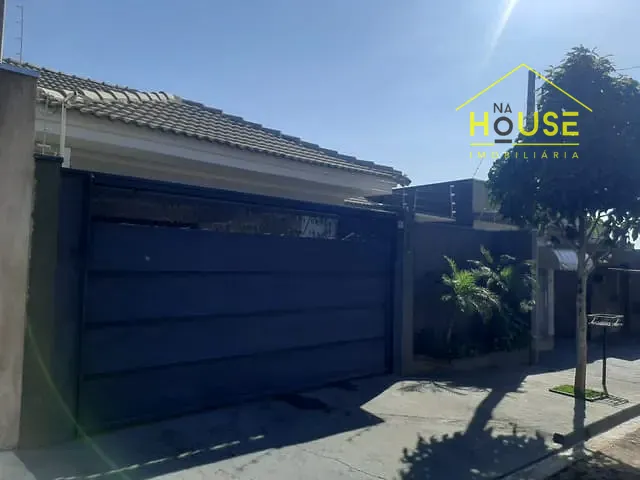 Casa com 192m² 3 quartos e 2 banheiros, à venda, no bairro Jardim Residencial Vilar em Votuporanga