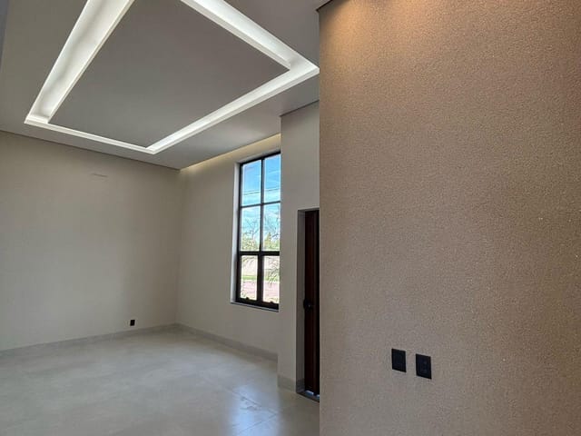 Casa 3 quartos e 1 banheiro, à venda, no bairro Condomínio Aquarela dos Poemas em Sinop