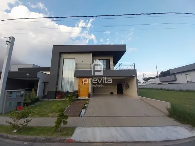 Casa 4 quartos e 4 banheiros, à venda, no bairro Piracangaguá em Taubaté