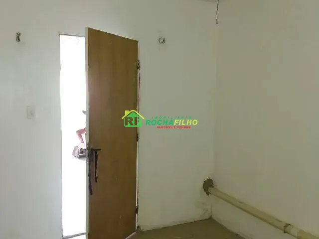 Casa com 220m² 2 quartos e 1 banheiro, para alugar, no bairro Centro em Teresina