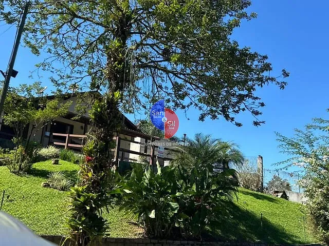 Casa 3 quartos e 4 banheiros, para alugar, no bairro Cantagalo em Guapimirim