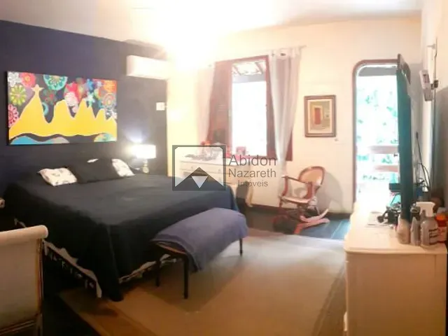 Casa com 640m² 4 quartos e 5 banheiros, à venda ou para alugar, no bairro Badu em Niterói