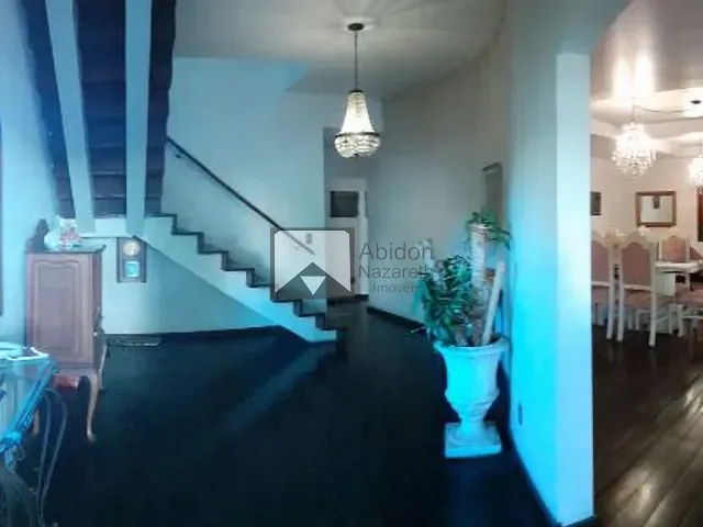 Casa com 640m² 4 quartos e 5 banheiros, à venda ou para alugar, no bairro Badu em Niterói