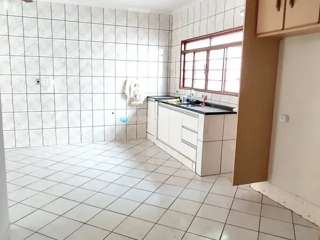 Casa com 484m² 4 quartos e 1 banheiro, à venda ou para alugar, no bairro Vila Ercília em São José do Rio Preto