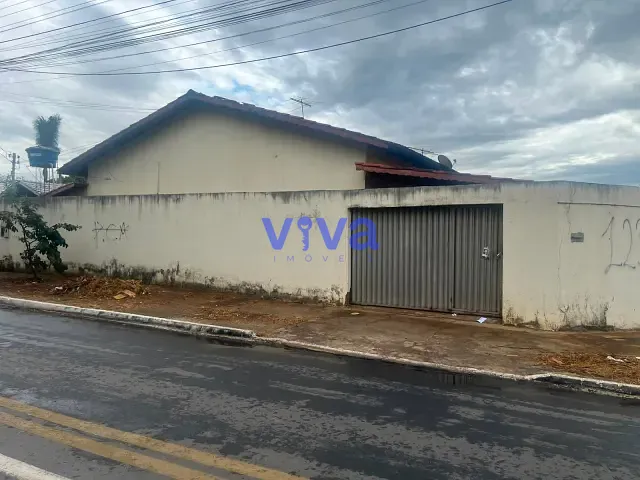 Casa 3 quartos e 2 banheiros, para alugar, no bairro Residencial Village Garavelo - 2ª Etapa em Aparecida de Goiânia