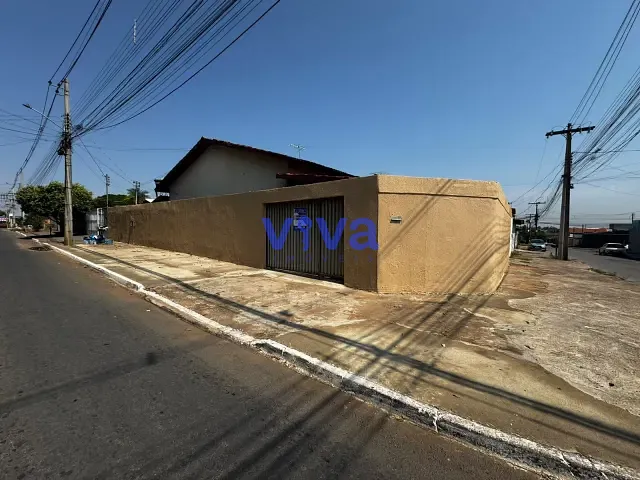 Casa 3 quartos e 2 banheiros, para alugar, no bairro Residencial Village Garavelo - 2ª Etapa em Aparecida de Goiânia