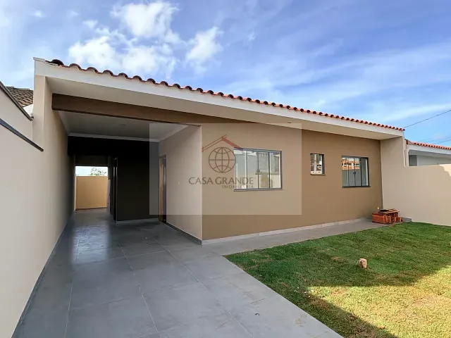 Casa com 150m² 3 quartos e 1 banheiro, à venda, no bairro Água Verde em Rolândia