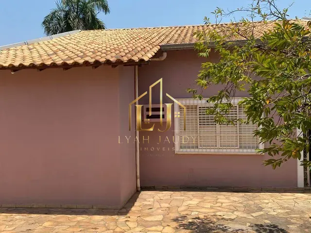 Casa com 360m² 4 quartos e 3 banheiros, para alugar, no bairro Jardim Tropical em Cuiabá