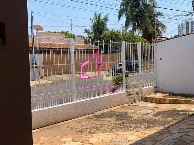 Casa com 360m² 4 quartos e 3 banheiros, para alugar, no bairro Jardim Tropical em Cuiabá