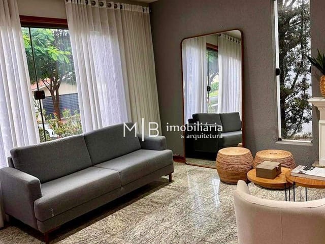 Casa 4 quartos e 2 banheiros, à venda, no bairro Condomínio Flamboyants em Lavras