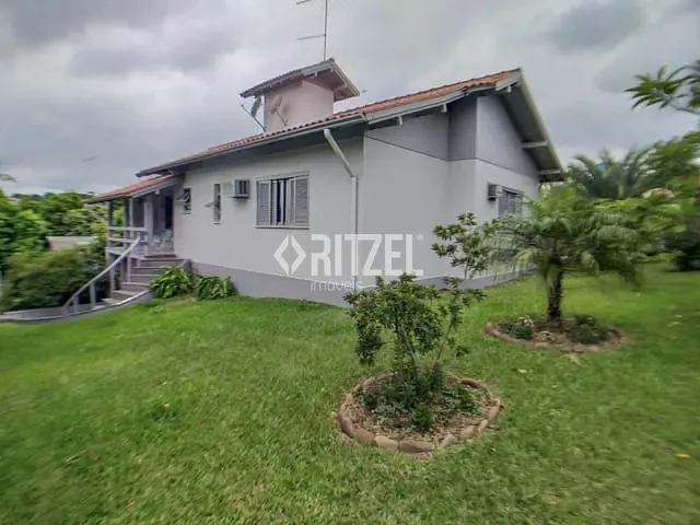 Casa com 473m² 3 quartos e 2 banheiros, à venda, no bairro Boa Saúde em Novo Hamburgo