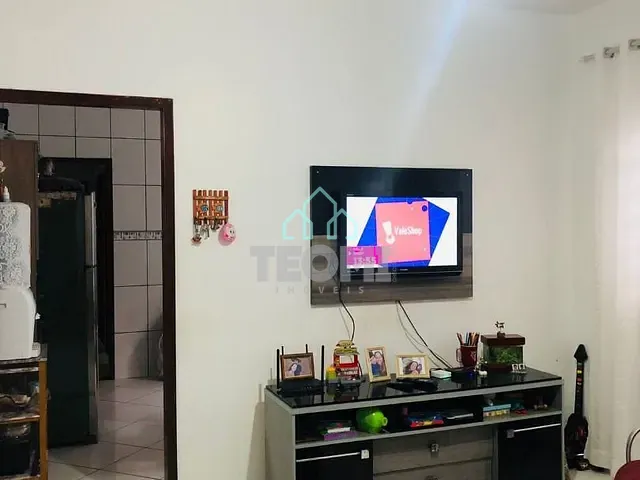 Casa com 125m² 3 quartos e 1 banheiro, à venda, no bairro Parque Aeroporto em Taubaté