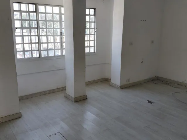 Casa com 180m², para alugar, no bairro Cambuci em São Paulo