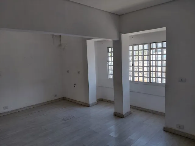 Casa com 180m², para alugar, no bairro Cambuci em São Paulo