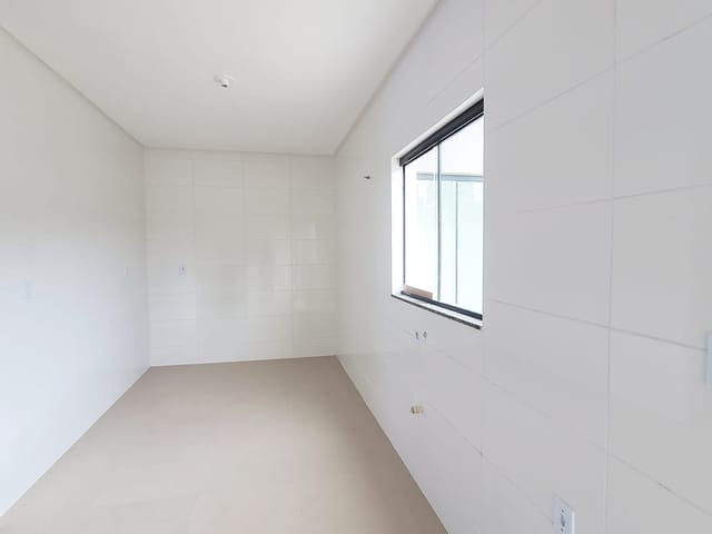 Casa com 100m² 3 quartos e 2 banheiros, à venda, no bairro Uvaranas em Ponta Grossa