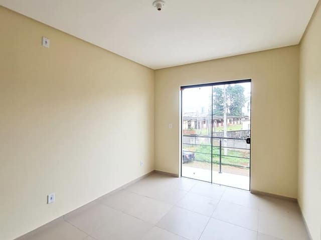 Casa com 100m² 3 quartos e 2 banheiros, à venda, no bairro Uvaranas em Ponta Grossa