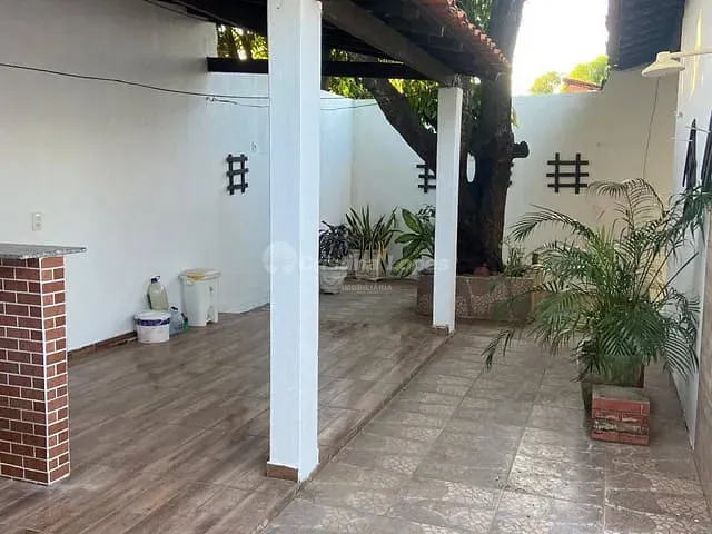 Casa com 250m² 3 quartos e 2 banheiros, à venda, no bairro Parque Brasil em Teresina