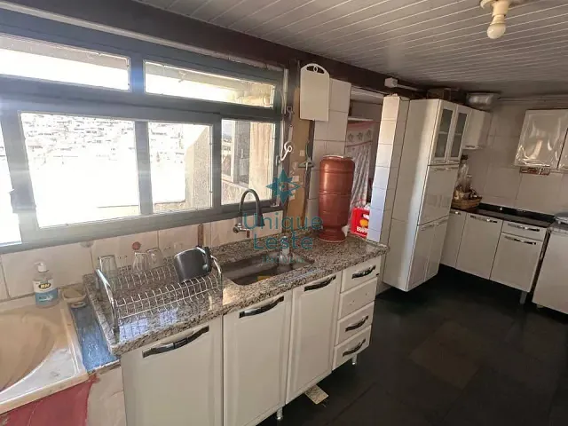 Casa 7 quartos e 3 banheiros, à venda, no bairro Vista do Sol em Belo Horizonte
