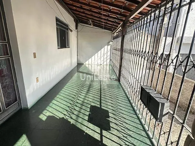Casa 7 quartos e 3 banheiros, à venda, no bairro Vista do Sol em Belo Horizonte