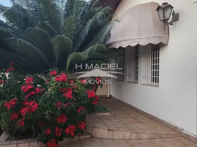 Casa com 300m² 4 quartos e 1 banheiro, à venda, no bairro Jardim Magnólia em Campinas