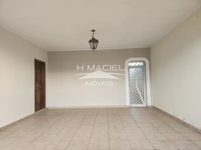 Casa com 300m² 4 quartos e 1 banheiro, à venda, no bairro Jardim Magnólia em Campinas