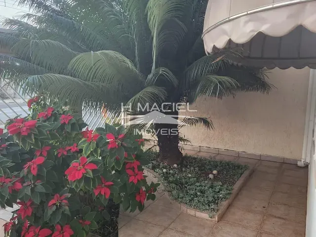 Casa com 300m² 4 quartos e 1 banheiro, à venda, no bairro Jardim Magnólia em Campinas