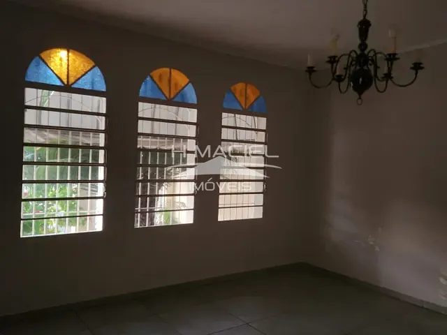 Casa com 300m² 4 quartos e 1 banheiro, à venda, no bairro Jardim Magnólia em Campinas