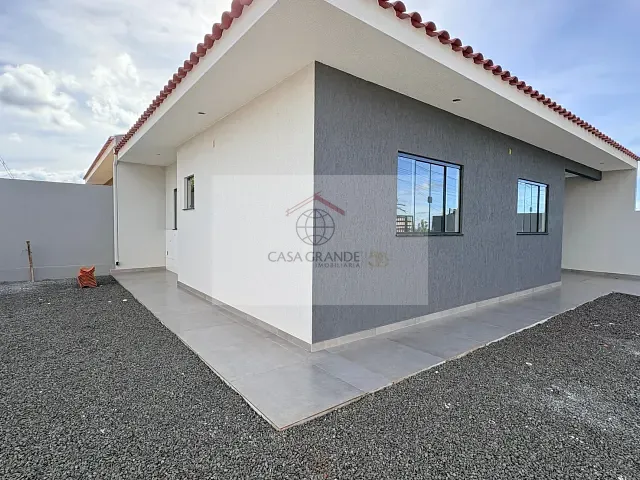 Casa com 150m² 3 quartos e 1 banheiro, à venda, no bairro Agua Verde em Rolândia