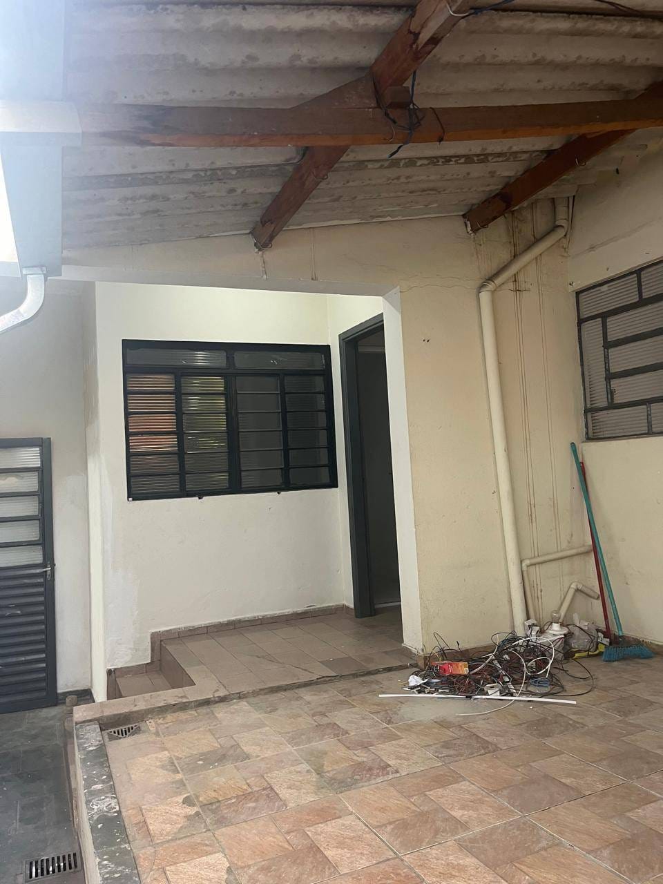 Casa para alugar com 2 quartos, 100m² - Foto 3