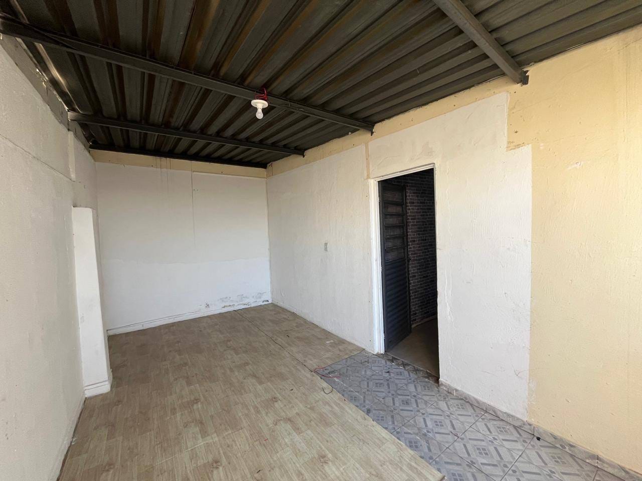 Casa para alugar com 2 quartos, 100m² - Foto 15