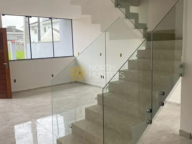 Casa com 113m² 3 quartos e 3 banheiros, à venda, no bairro Jardim Sofia em Joinville