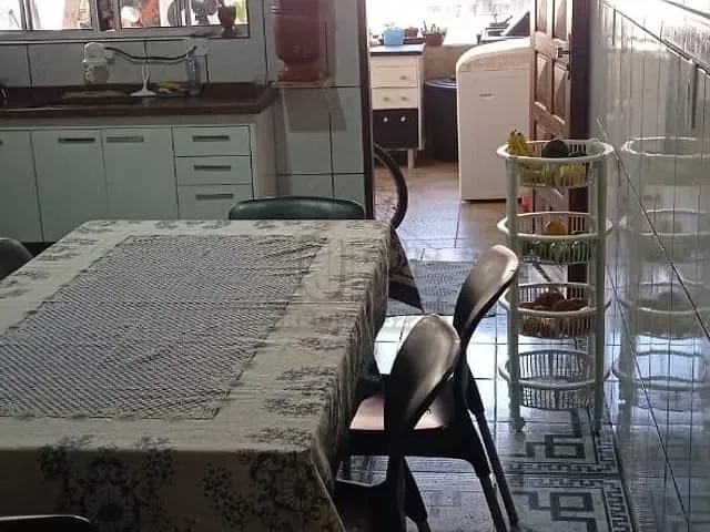 Casa com 284m² 3 quartos e 1 banheiro, à venda, no bairro Jardim Ipanema em Santo André