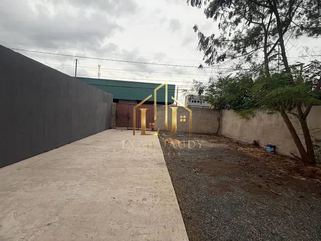Casa com 250m² 2 quartos e 2 banheiros, à venda, no bairro Morada da Serra em Cuiabá
