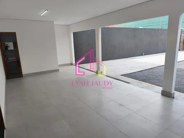 Casa com 250m² 2 quartos e 2 banheiros, à venda, no bairro Morada da Serra em Cuiabá
