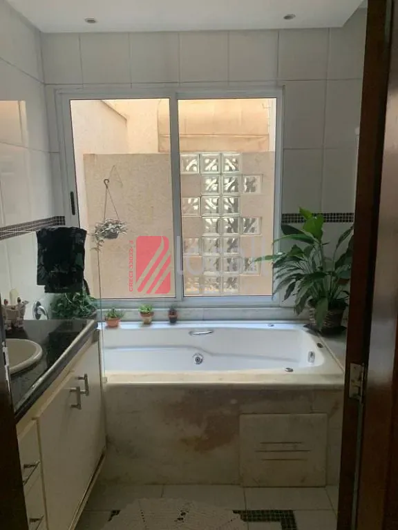 Casa com 4 quartos à venda, 280m² — foto 11 de 15